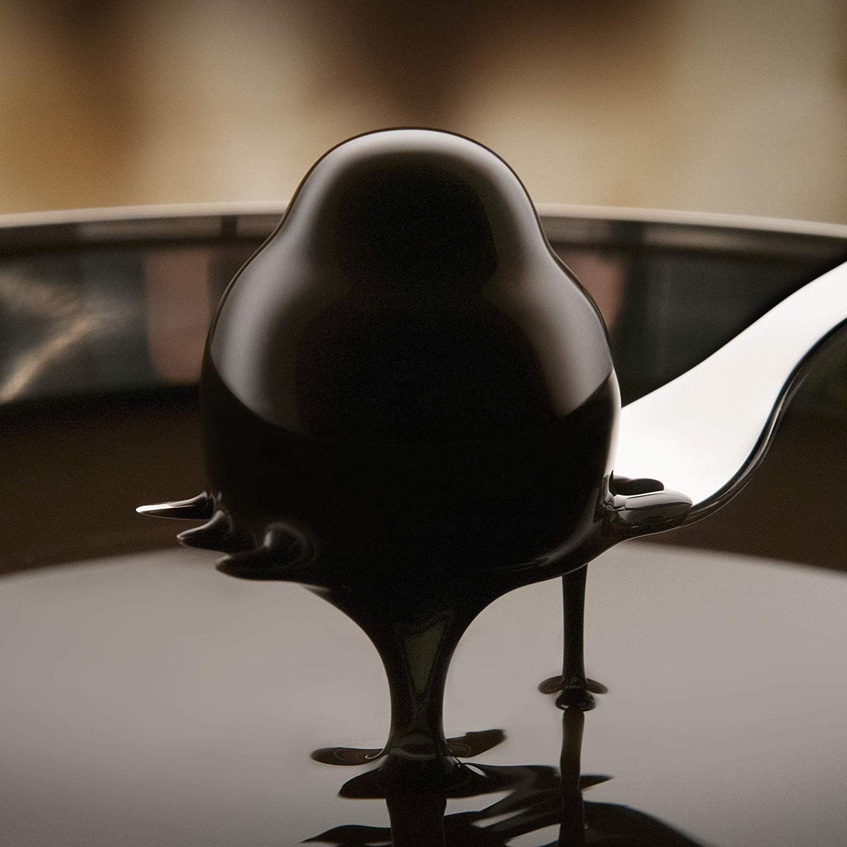 Baci Perugina Pralinen mit dunkler Schokolade und Haselnussfüllung