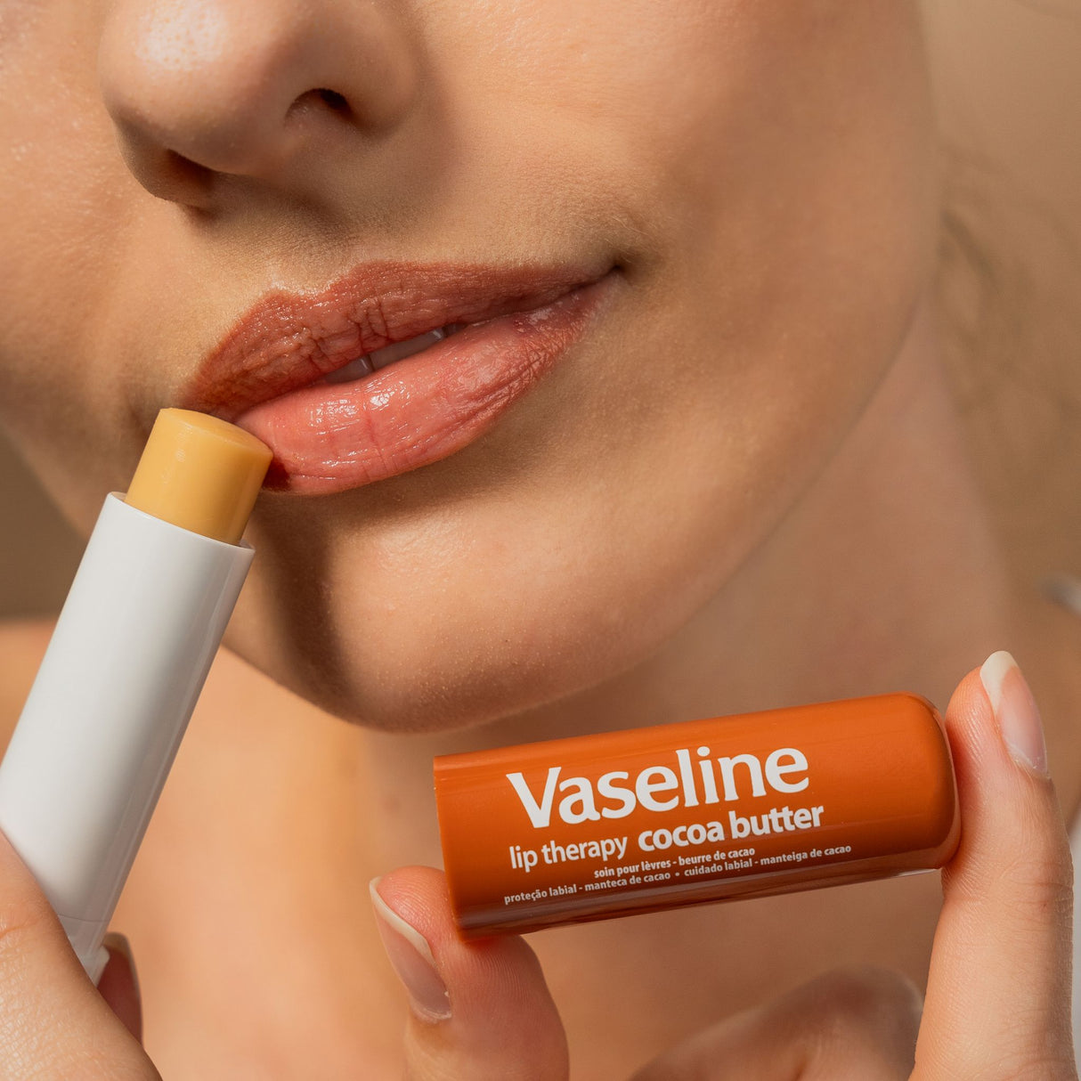 Vaseline Lip Therapy Cocoa Butter | Getönter Lippenbalsam, Lippenstift mit Kakao und Sheabutter